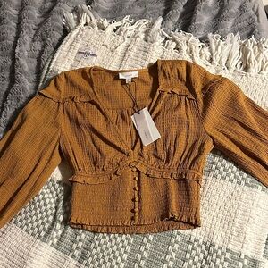 NWT A loves A cropped long sleeve